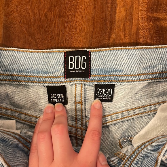 Light wash Urban Outfitter Jeans - with patchwork - Picture 3 of 4